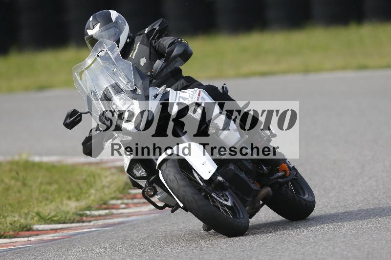 /Archiv-2024/17 01.05.2024 Speer Racing ADR/Schnuppertraining